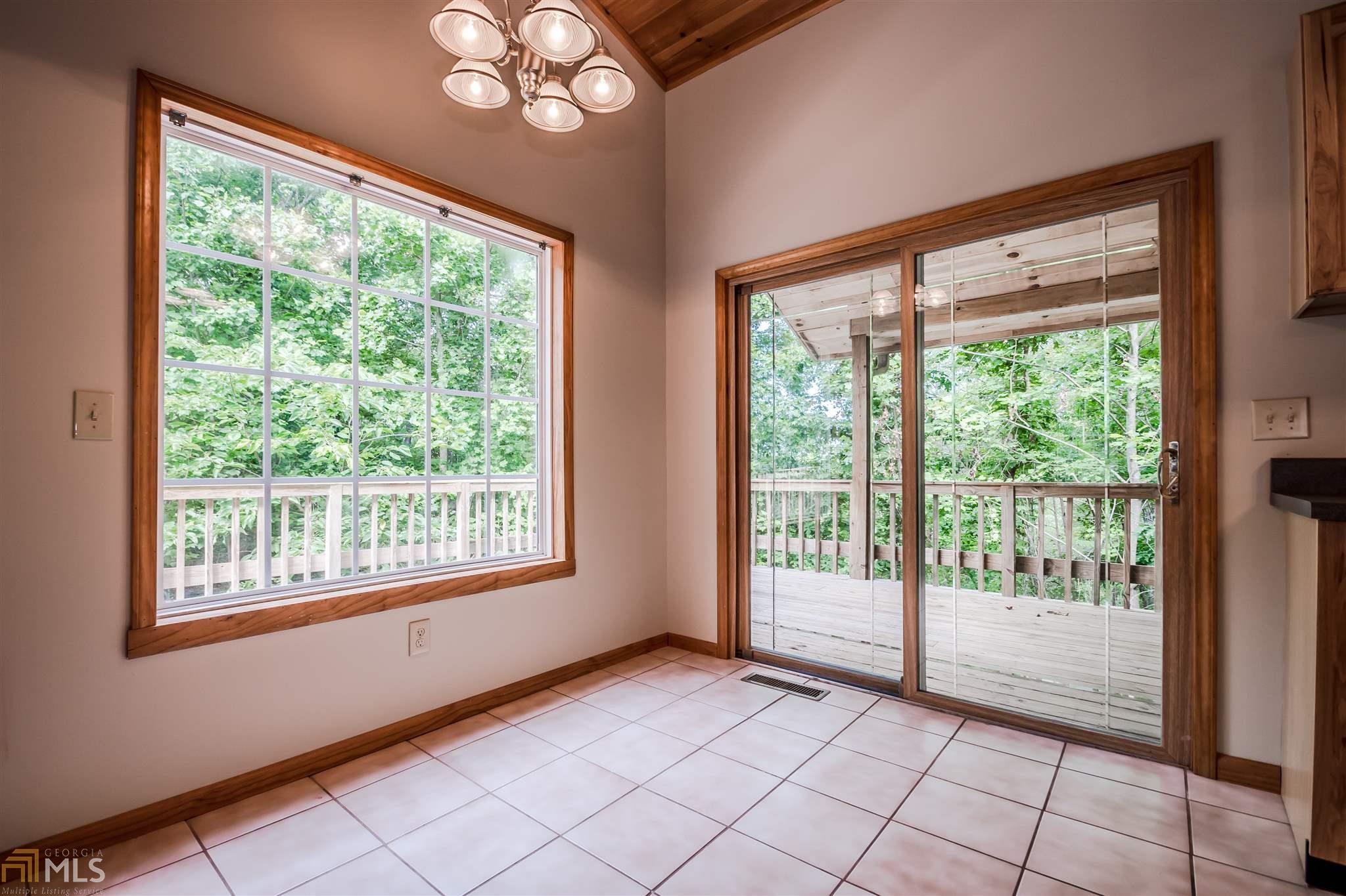 621 Crescent Dr, Toccoa, GA 30577 photo 8