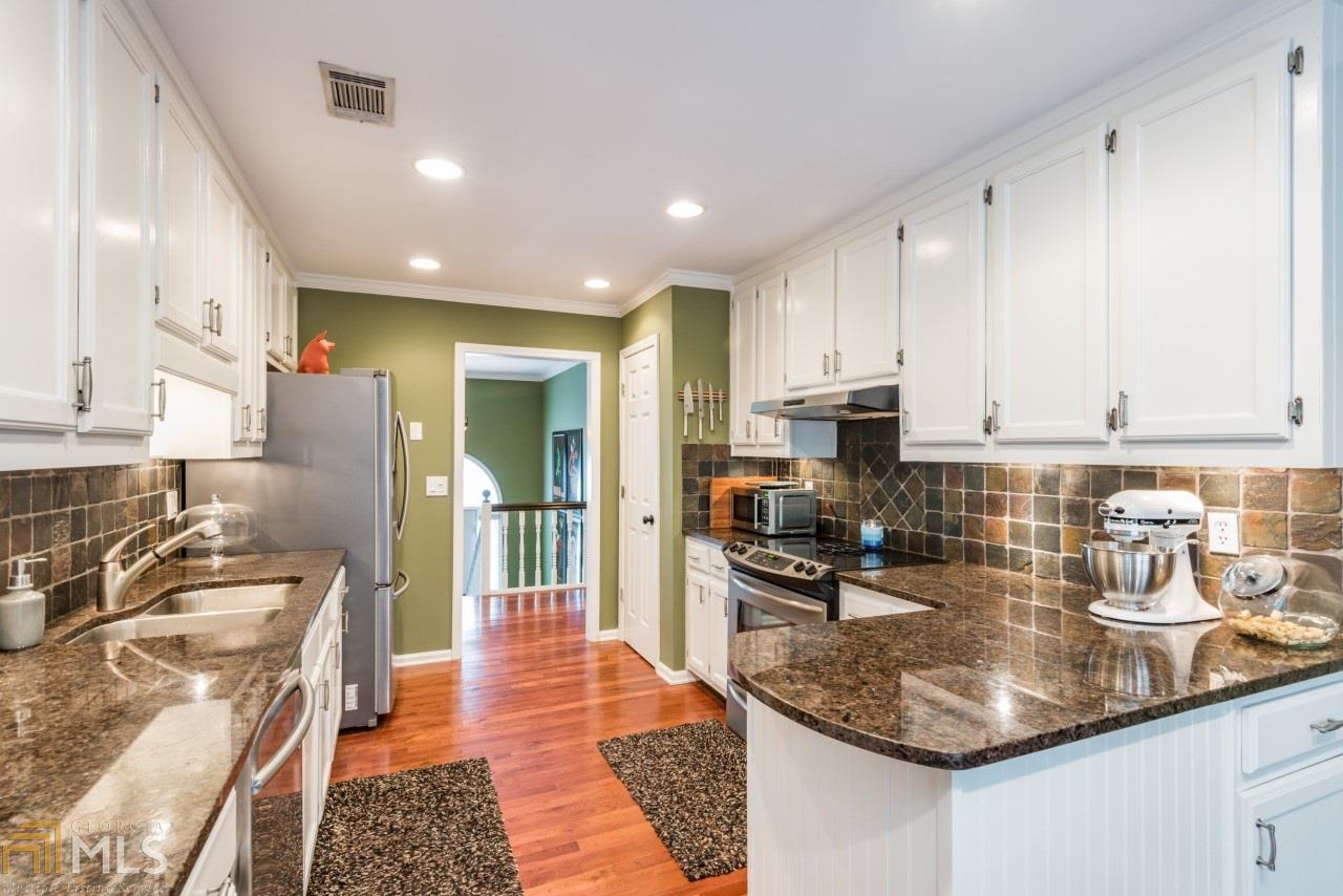 4055 Gables Pl, Buford, GA 30519 photo 14