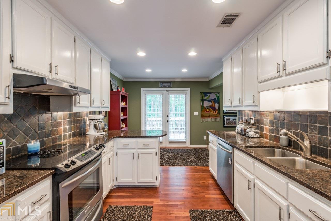 4055 Gables Pl, Buford, GA 30519 photo 17