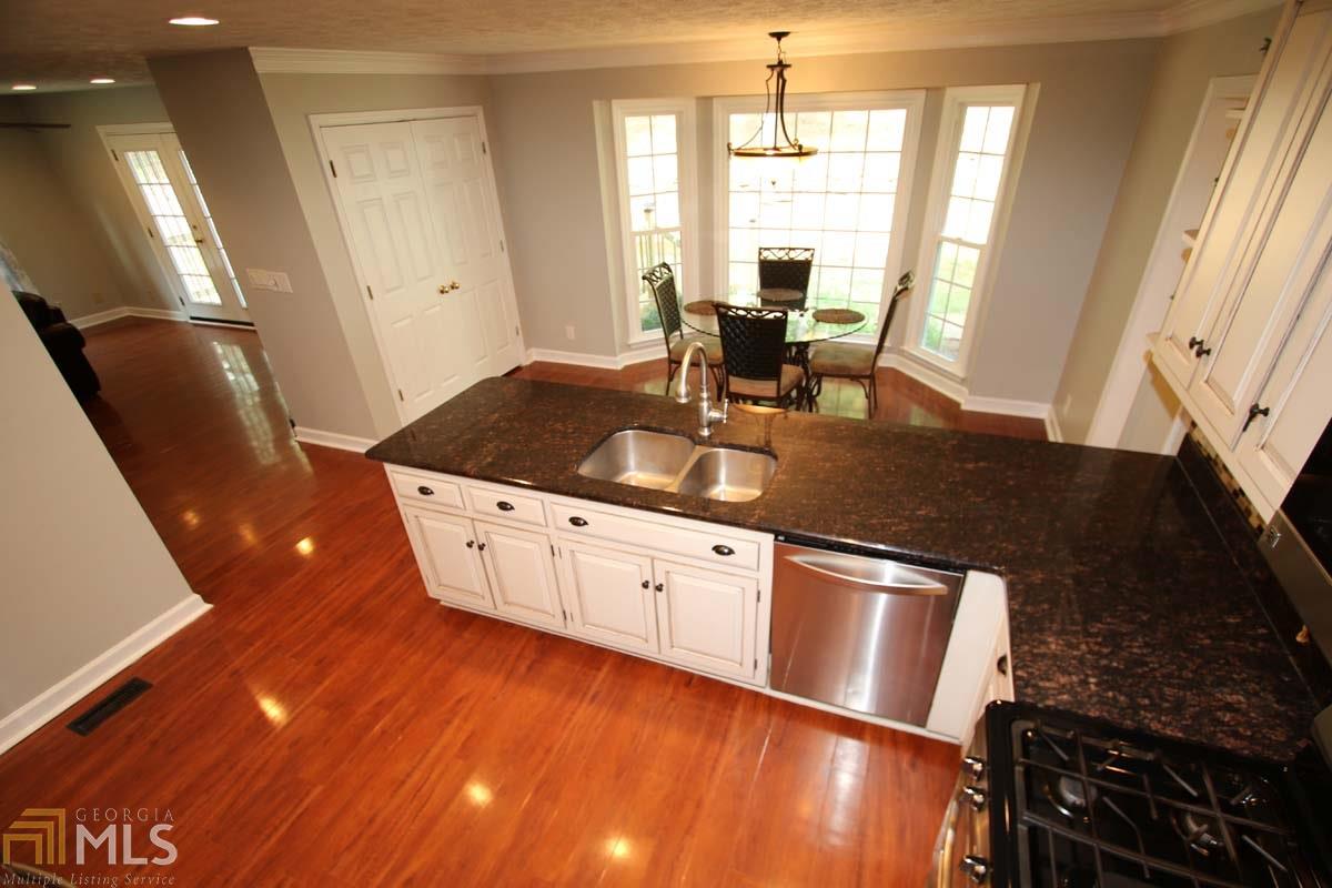 124 River Point Dr, Lagrange, GA 30240 photo 8