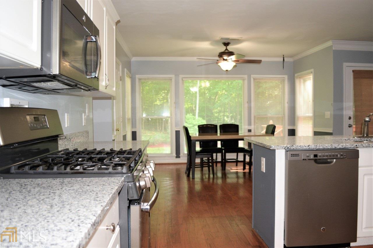 2075 Peachbluff Dr, Duluth, GA 30097 photo 10