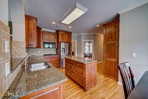 2904 Legislative Ln, Buford, GA 30519 photo 9