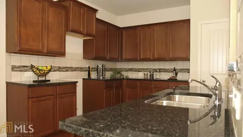 7515 Waverly Loop, Fairburn, GA 30213 photo 11