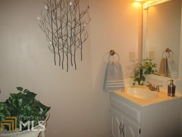 563 Farmbrook Trl, Kennesaw, GA 30144 photo 8