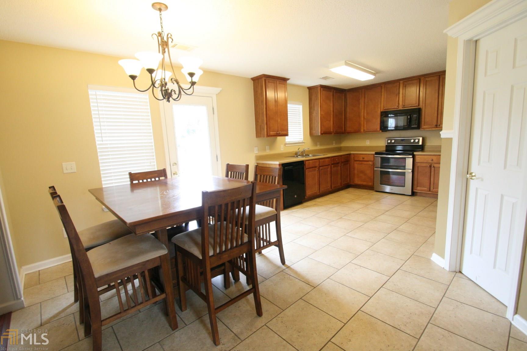 200 Browning Pt, Byron, GA 31008 photo 3