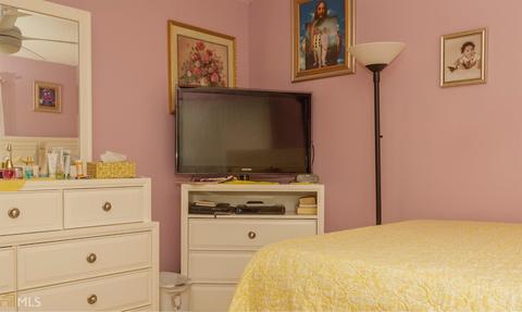 6800 Biscayne Blvd, Rex, GA 30273 photo 4