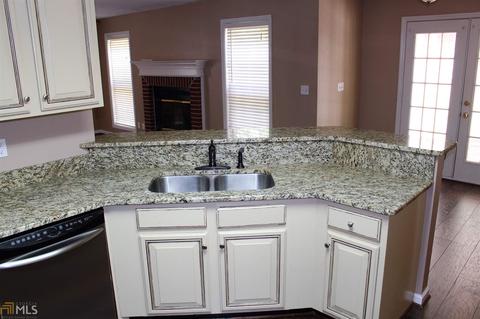 117 Colonial Ct, Lagrange, GA 30240 photo 9