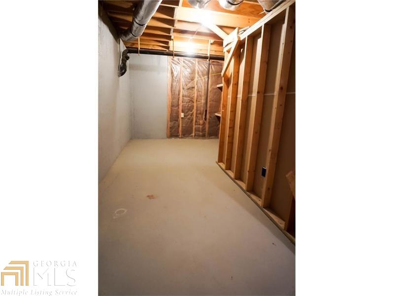 8905 Pine Tree Cir, Gainesville, GA 30506 photo 13