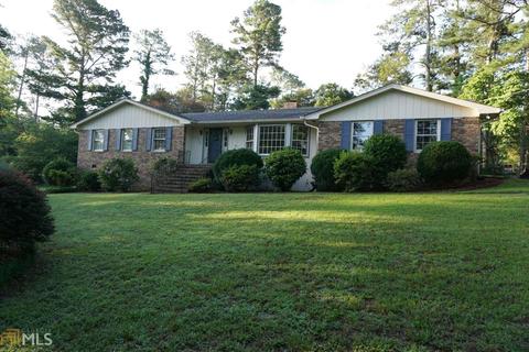 176 Hammond St, Winder, GA 30680 photo 1