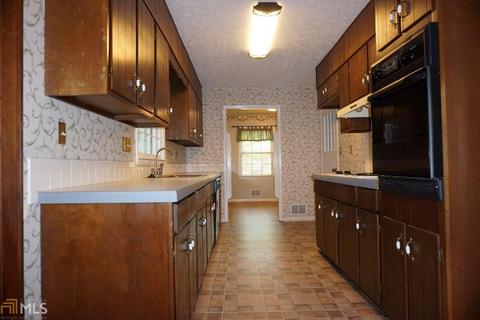 176 Hammond St, Winder, GA 30680 photo 5