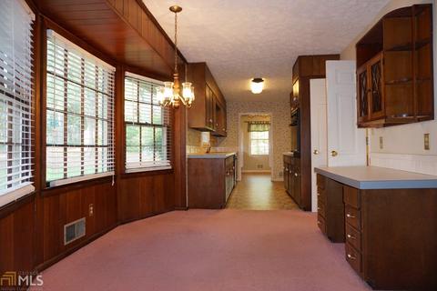 176 Hammond St, Winder, GA 30680 photo 8