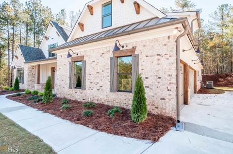 215 Crescent Dr, Forsyth, GA 31029 photo 2