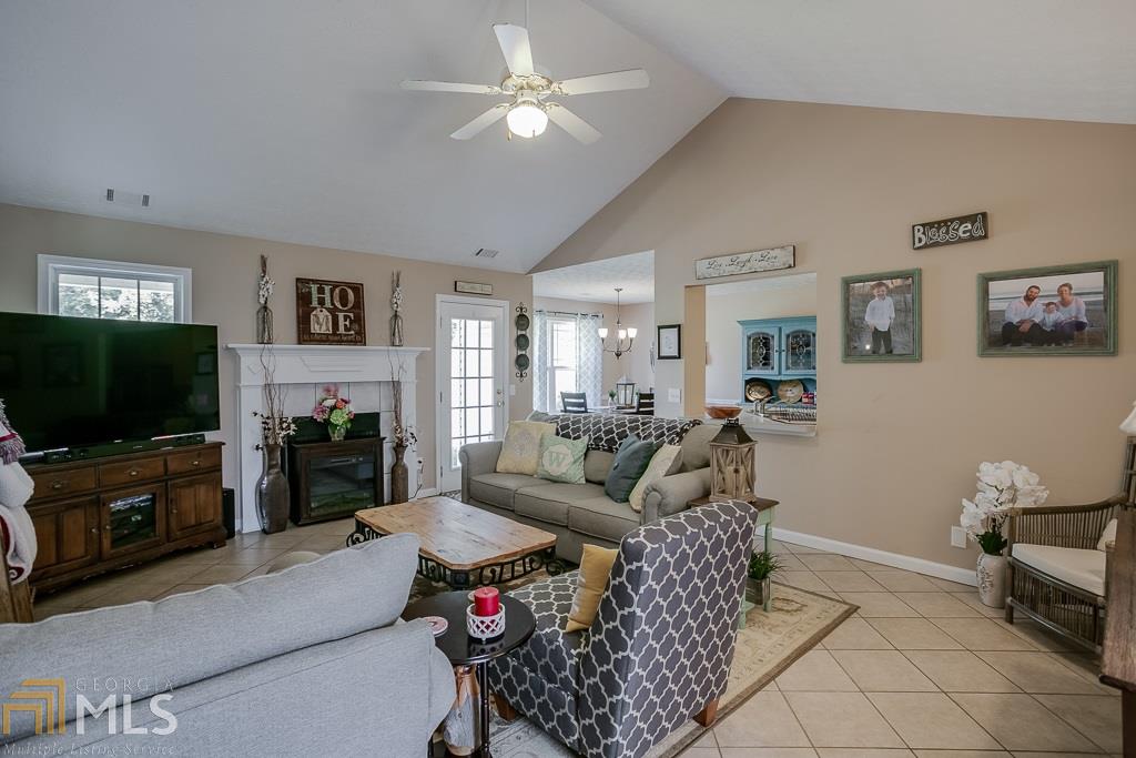 1209 Dale Dr, Monroe, GA 30656 photo 4