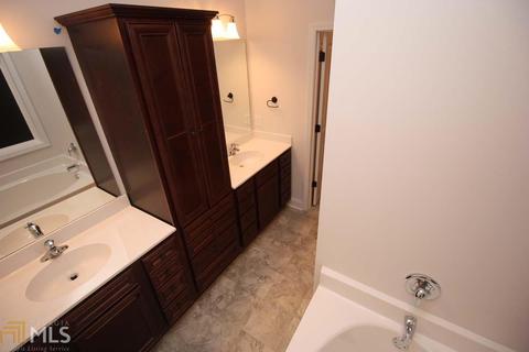 407 Lago Ct, Lagrange, GA 30241 photo 6