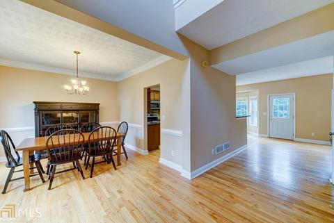 2712 Cascade Bend Dr, Buford, GA 30519 photo 9