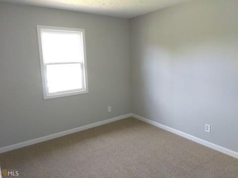 5499 Phillips Dr, Morrow, GA 30260 photo 10