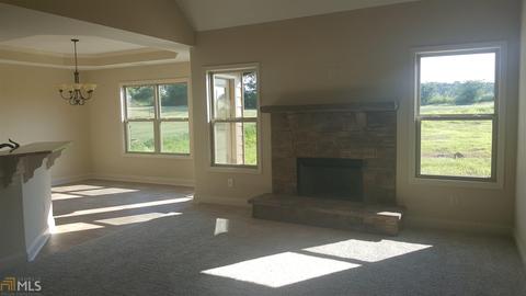 81 Fair Oaks, Commerce, GA 30529 photo 2