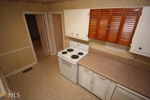 235 Beechwood Cir, Lagrange, GA 30240 photo 6