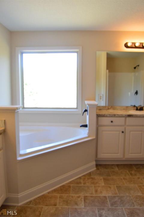 2312 Matt Michell Ln, Monroe, GA 30655 photo 8
