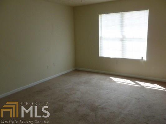 6767 Hidden Lake Dr, Rex, GA 30273 photo 3