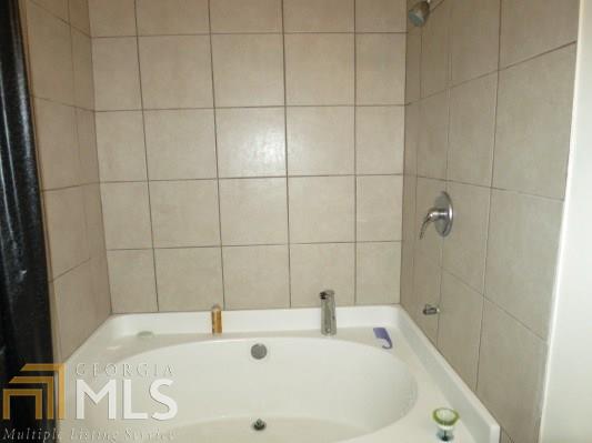 6767 Hidden Lake Dr, Rex, GA 30273 photo 8