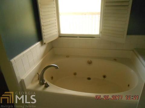 300 Mcclain Dr, Mcdonough, GA 30252 photo 13