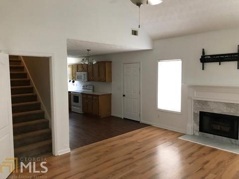 130 Clover Valley Dr, Covington, GA 30016 photo 2