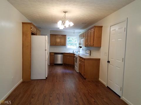 130 Clover Valley Dr, Covington, GA 30016 photo 4