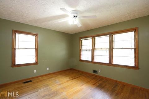 4734 Ruby Ln, Forest Park, GA 30297 photo 9