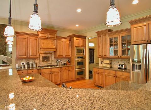 2963 Springbluff Ln, Buford, GA 30519 photo 4