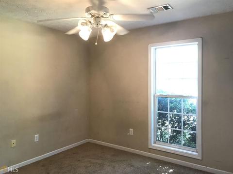416 Hampton Green Dr, Lagrange, GA 30240 photo 12