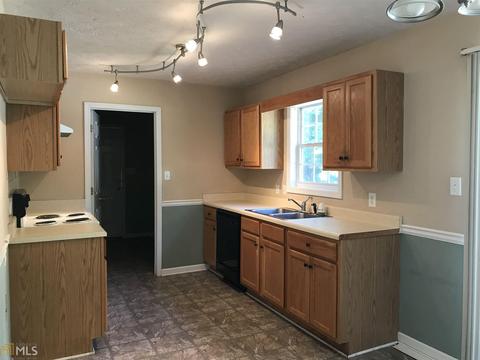 416 Hampton Green Dr, Lagrange, GA 30240 photo 5
