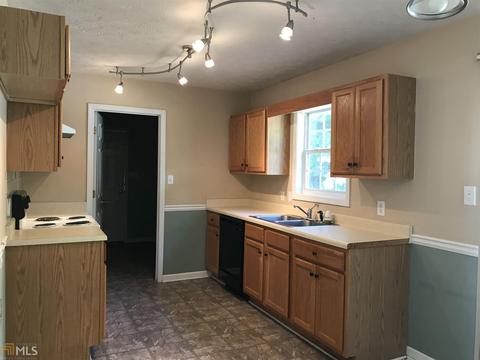 416 Hampton Green Dr, Lagrange, GA 30240 photo 6