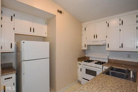 6768 Doublegate Ln, Rex, GA 30273 photo 6
