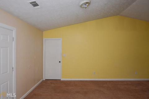 6768 Doublegate Ln, Rex, GA 30273 photo 9