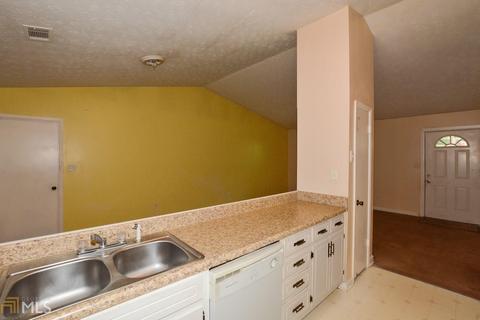 6768 Doublegate Ln, Rex, GA 30273 photo 8