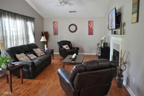 108 Waters Edge Dr, Lagrange, GA 30240 photo 3