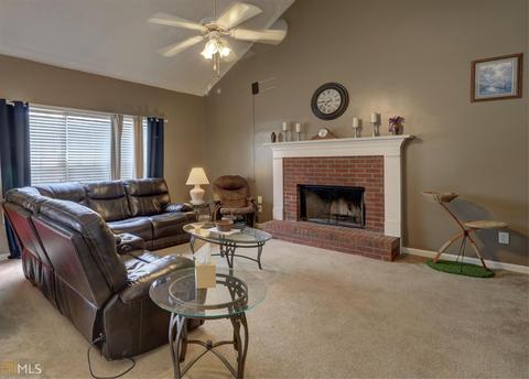 136 Sadies Ridge Ct, Hampton, GA 30228 photo 4