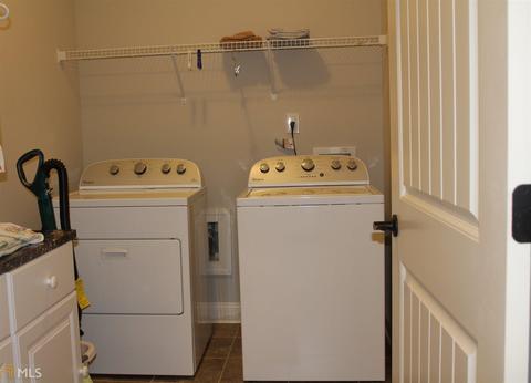 815 Ideal Pl, Winder, GA 30680 photo 4