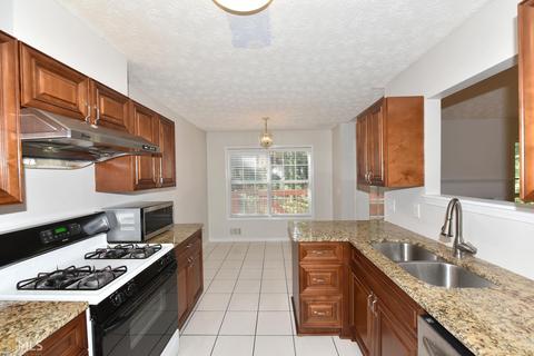 4100 Fallbrook Dr, Duluth, GA 30096 photo 15