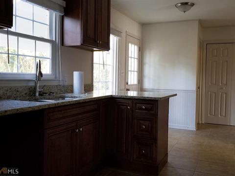 205 Spencer St, Barnesville, GA 30204 photo 6