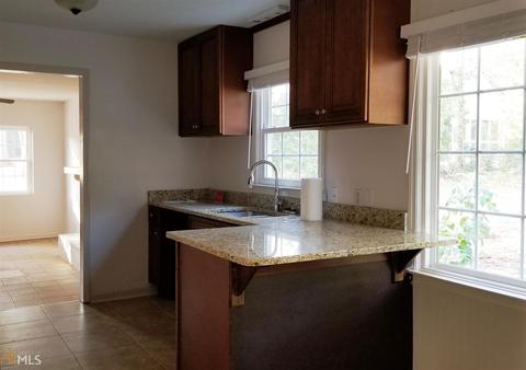 205 Spencer St, Barnesville, GA 30204 photo 5