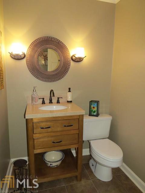 329 Regency Cir, Dublin, GA 31021 photo 11