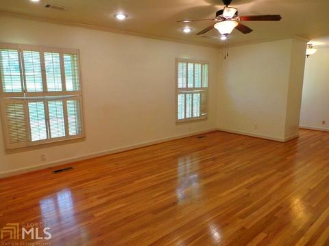 438 Gordon Cir, Lagrange, GA 30240 photo 2