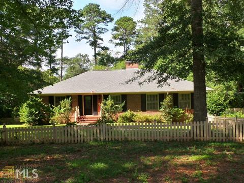 438 Gordon Cir, Lagrange, GA 30240 photo 1