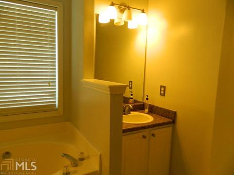 85 Berkshire Pass, Covington, GA 30016 photo 17
