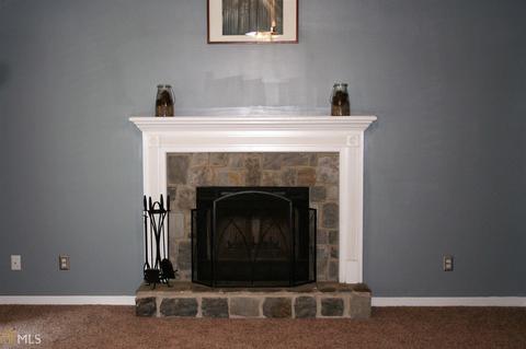 40 Somerset Ct, Covington, GA 30016 photo 4