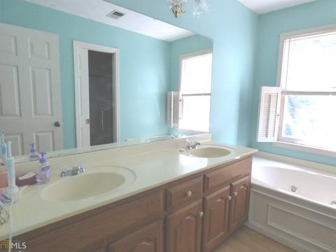 2836 Summercrest Ln, Duluth, GA 30096 photo 8