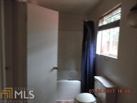 1036 Pinecrest Dr, Forest Park, GA 30297 photo 17
