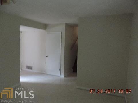 1036 Pinecrest Dr, Forest Park, GA 30297 photo 11